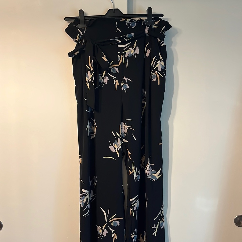 Paper bag waist floral dress pants
